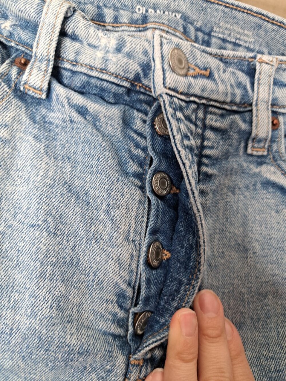 Old Navy Extra High-Waisted Button-Fly Sky-Hi Straight Ripped Jeans Size 12 - Picture 2 of 9